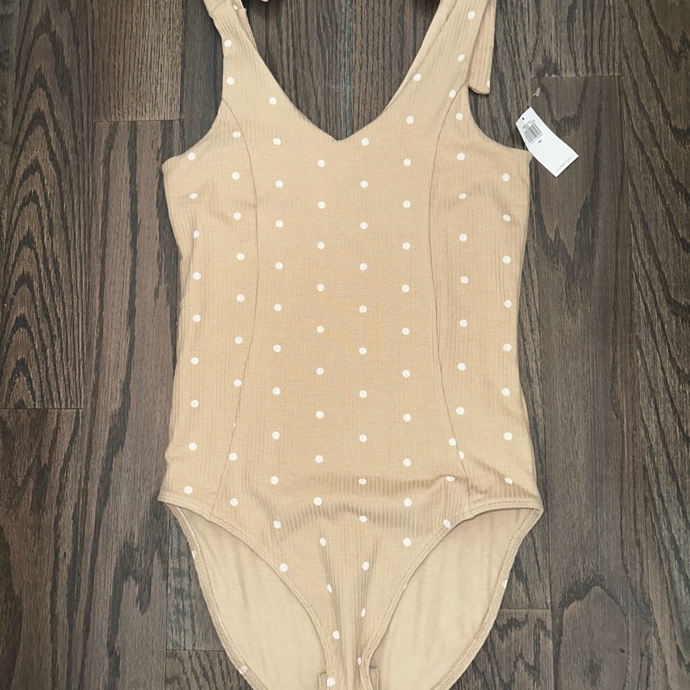 Old Navy Beige Polka Dot Ribbed Bodysuit NWT xs
